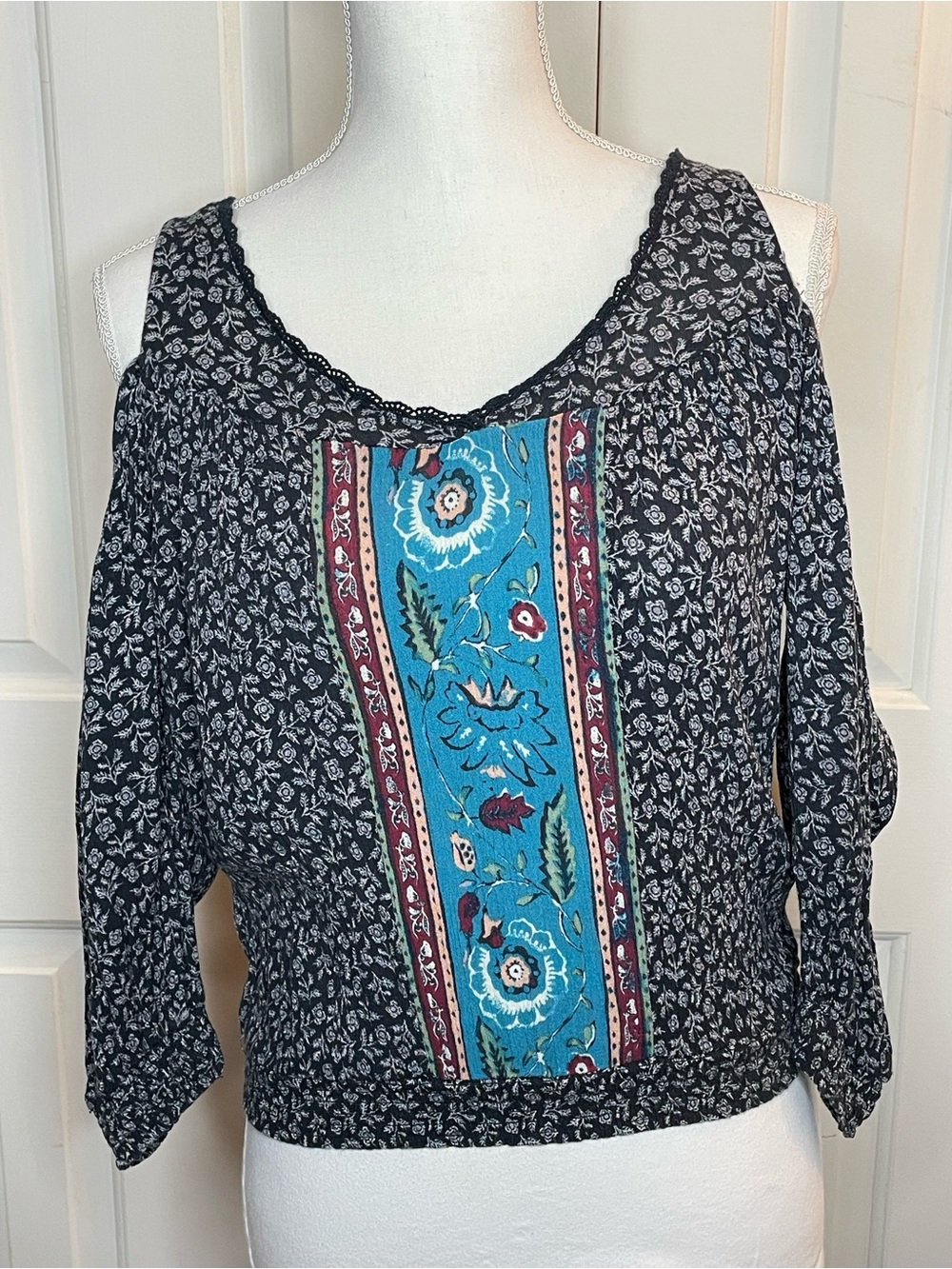 Forever 21 Navy Cold-Shoulder Floral Boho crop top with Teal Panel